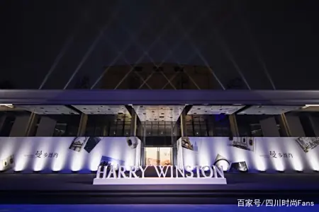 曼步纽约，星耀成都 携手李宇春一同探索钻石之王的璀璨秘境 